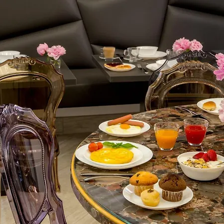 Πανσιόν Gcf Luxury Suites,