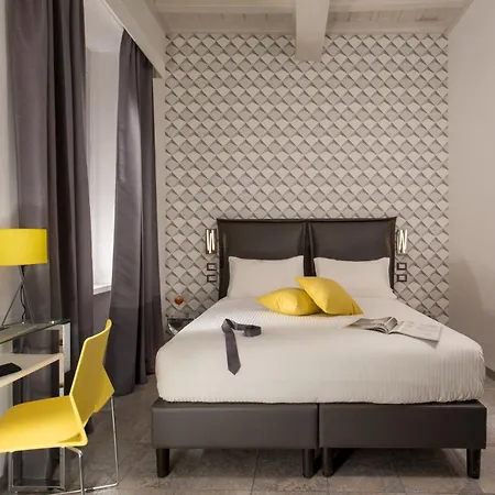 Gcf Luxury Suites, Affittacamere 2*
