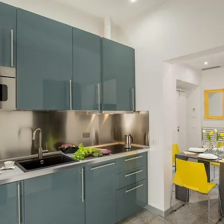 Gcf Luxury Suites, Affittacamere 2*