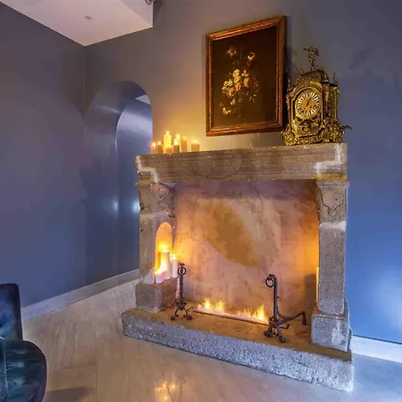 Gcf Luxury Suites, Affittacamere